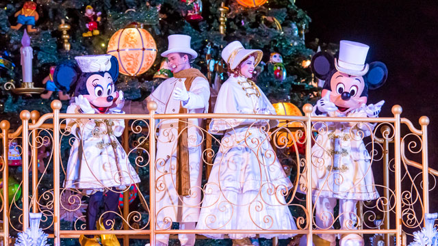 Mickey's Magical Christmas Lights