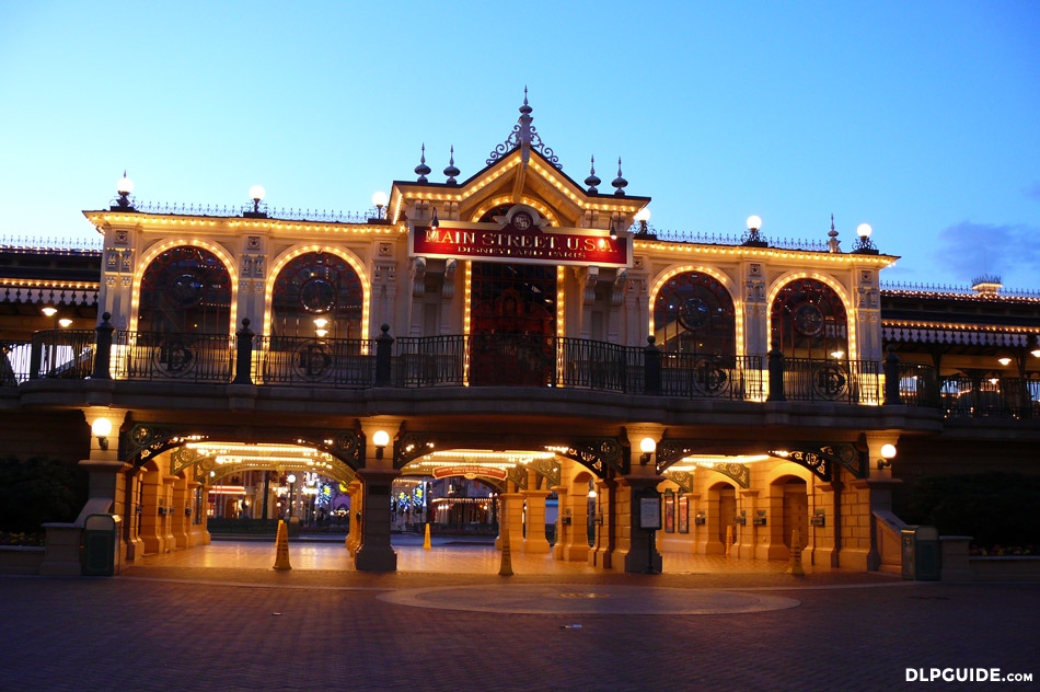 Disneyland Railroad Main Street Station — Dlp Guide • Disneyland Paris