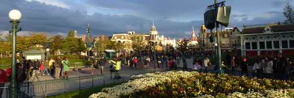 Extended Hours continue with first park opening times for September 2012