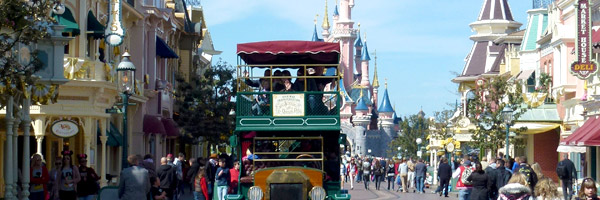 Main Street USA, Sleeping Beauty Castle, Omnibus, Disneyland Paris