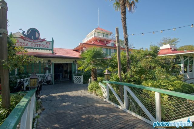 Colonel Hathi's Pizza Outpost, Adventureland, Disneyland Paris restaurant