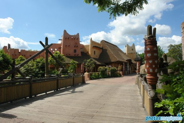 Restaurant Hakuna Matata, Adventureland, Disneyland Paris restaurant