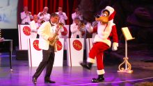 Goofy Presents The Jingle Bell Band
